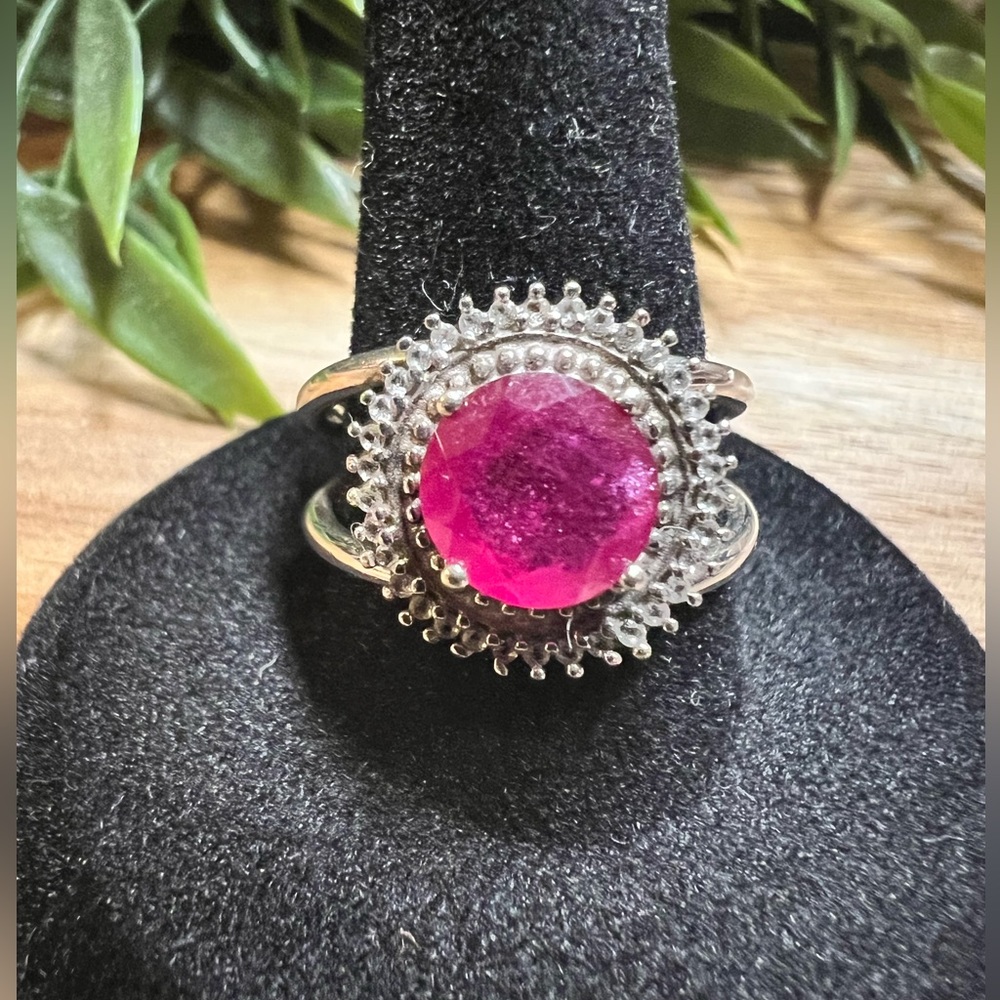 1.80CT ROUND MAHALEO RUBY WITH .28CTW ROUND WHITE TOPAZ STERLING SILVER RING S8 - Picture 1 of 5